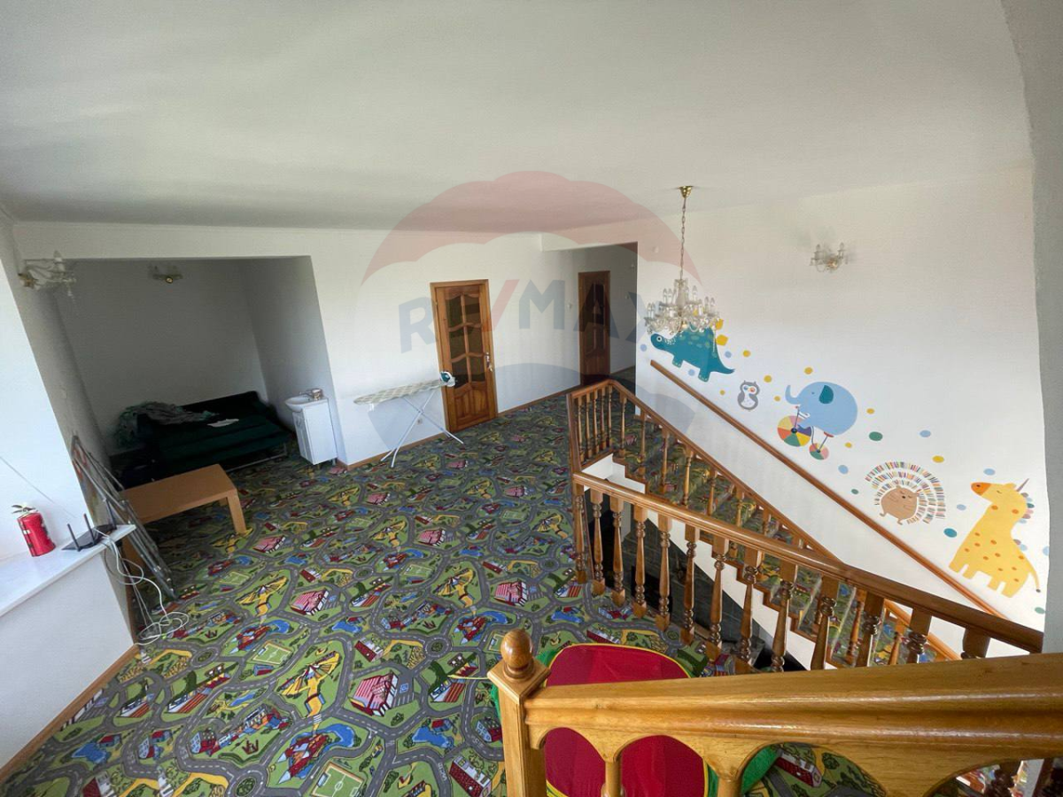 3.000 EUR