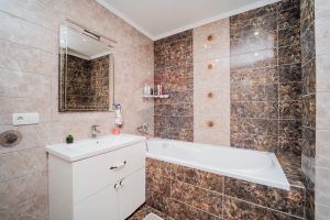 125.000 EUR