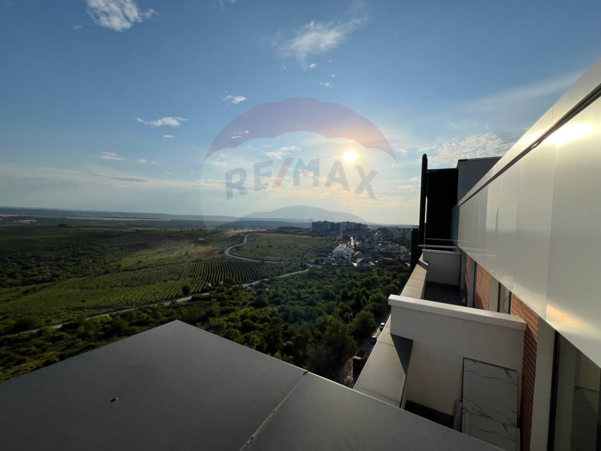 114.000 EUR
