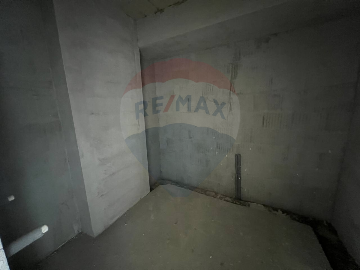 114.000 EUR