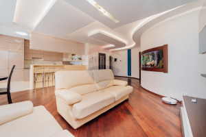 1.800 EUR