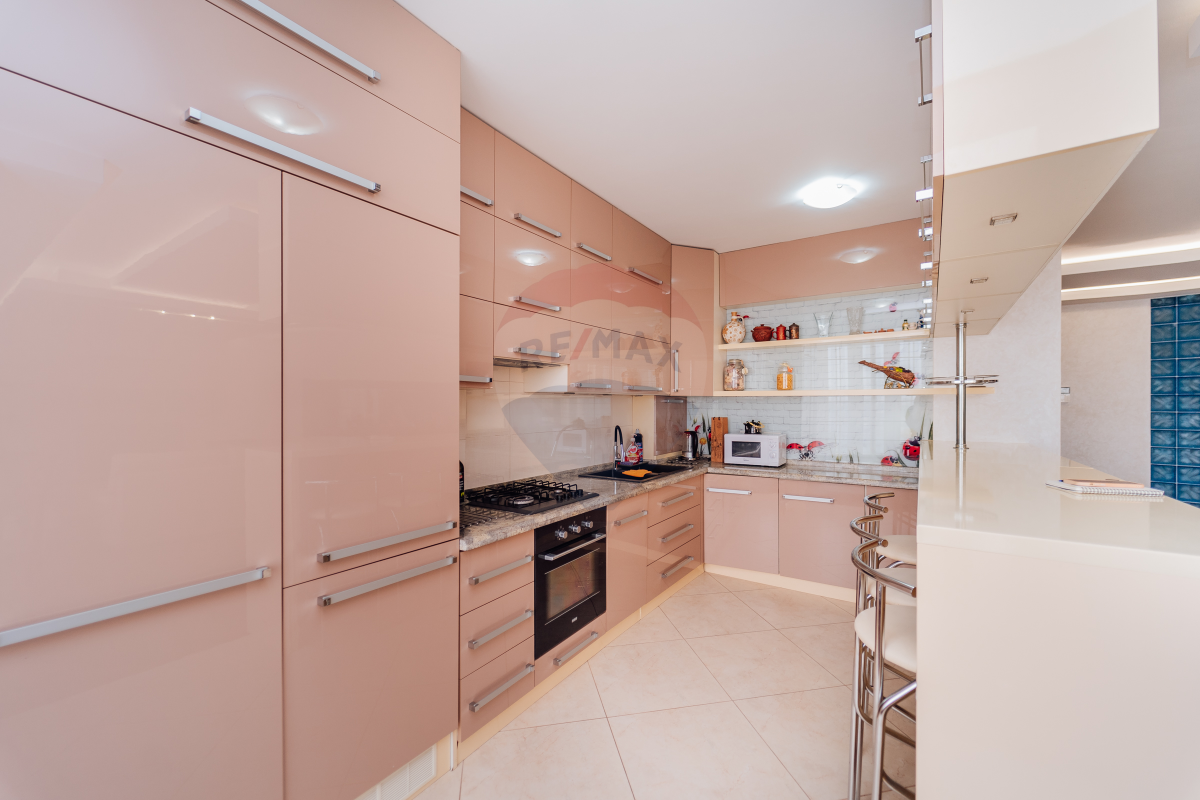 1.800 EUR