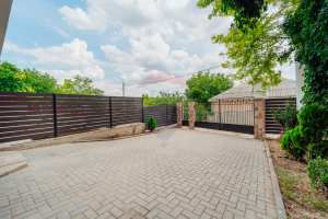 140.000 EUR