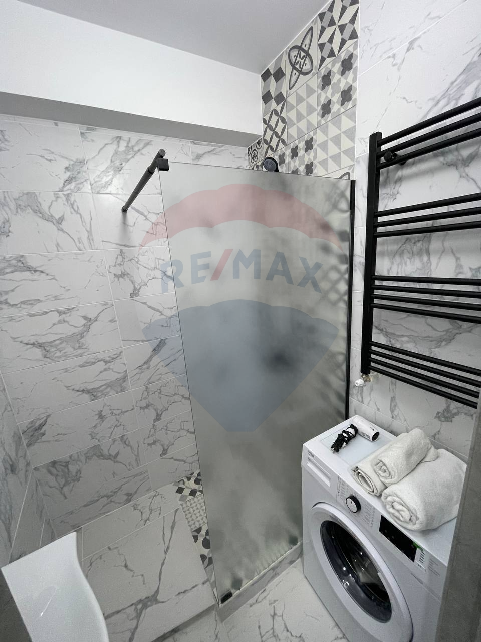 850 EUR