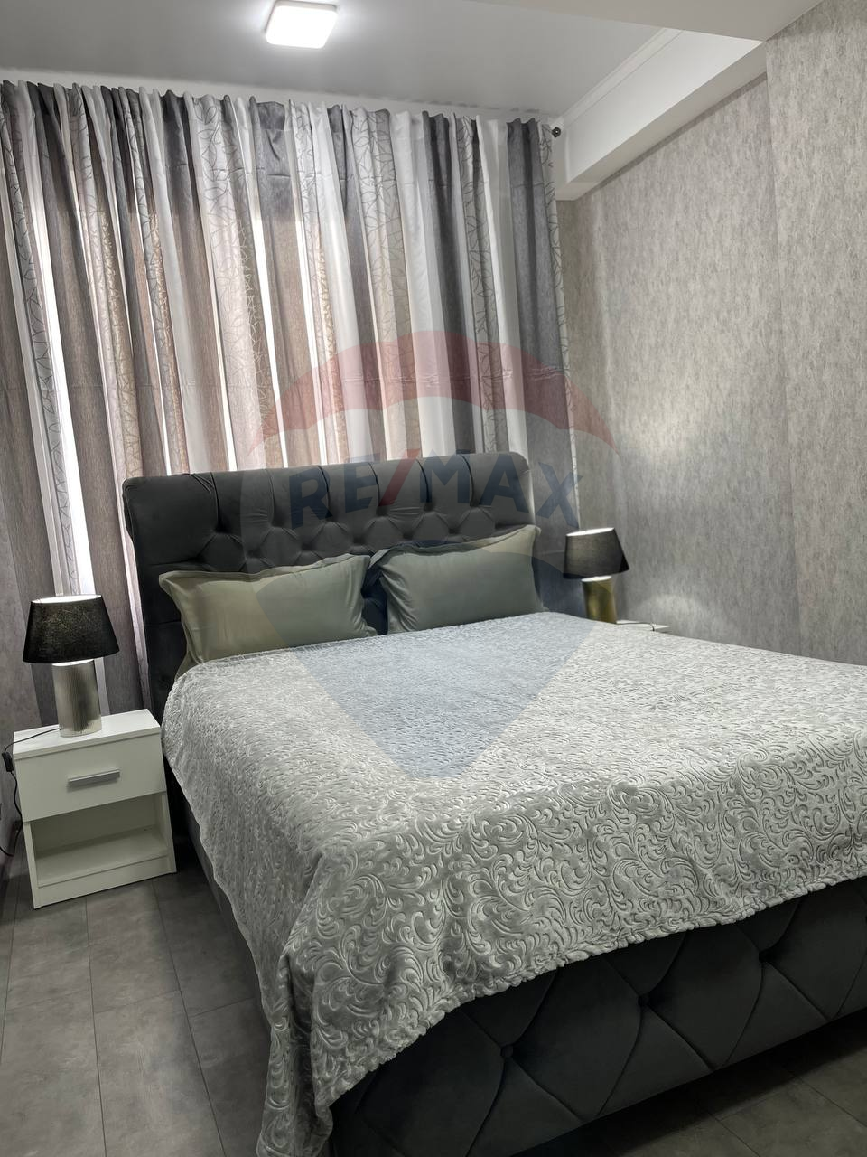 850 EUR