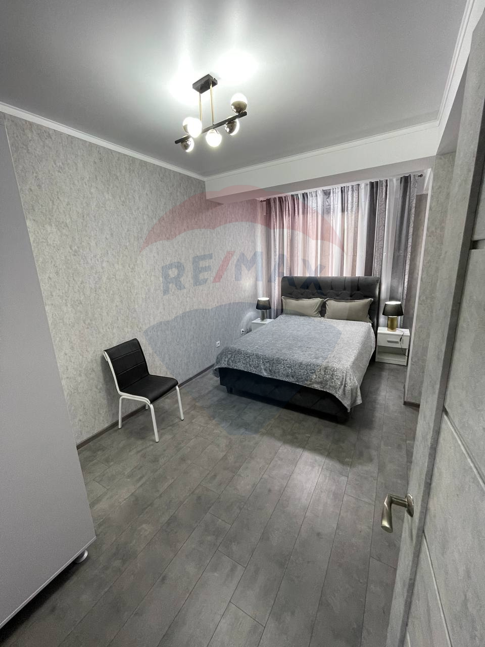 850 EUR