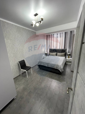 850 EUR