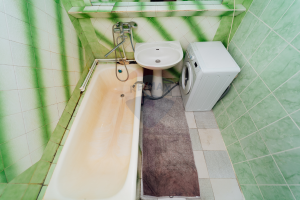 105.000 EUR