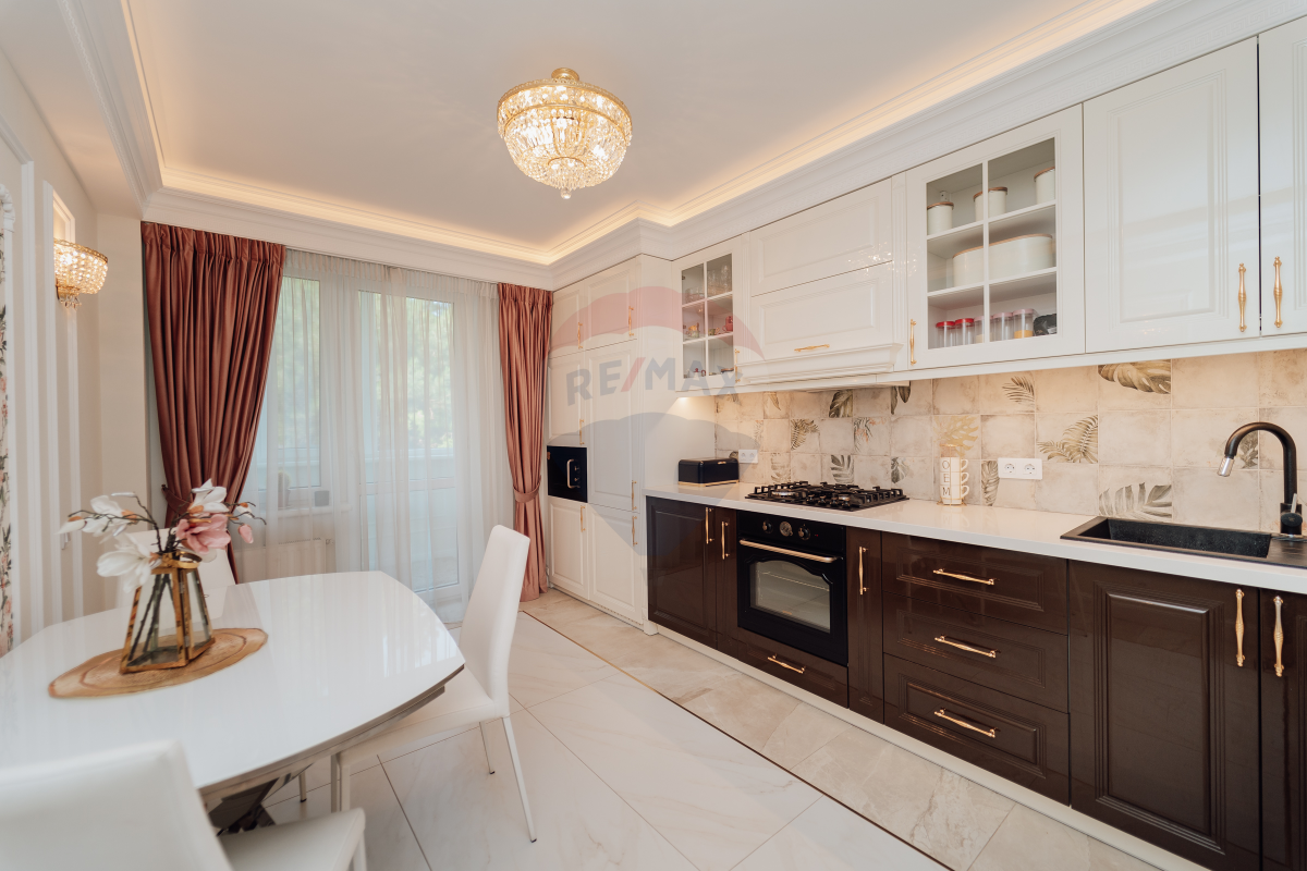290.000 EUR