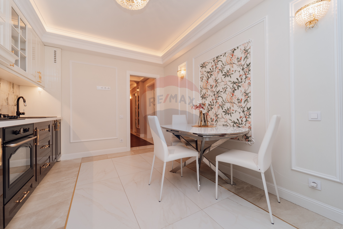 290.000 EUR