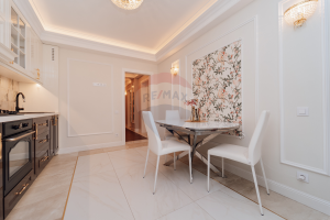 290.000 EUR