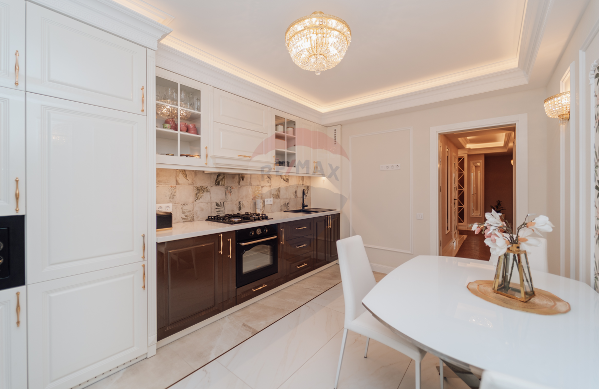 290.000 EUR