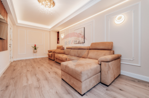 290.000 EUR