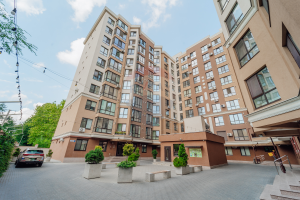 290.000 EUR