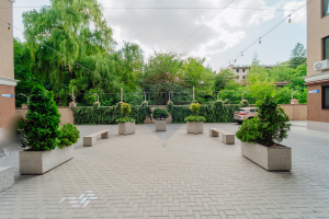 290.000 EUR