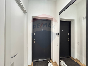 800 EUR