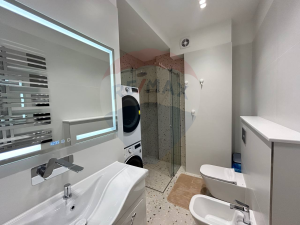 800 EUR