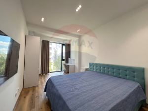 800 EUR