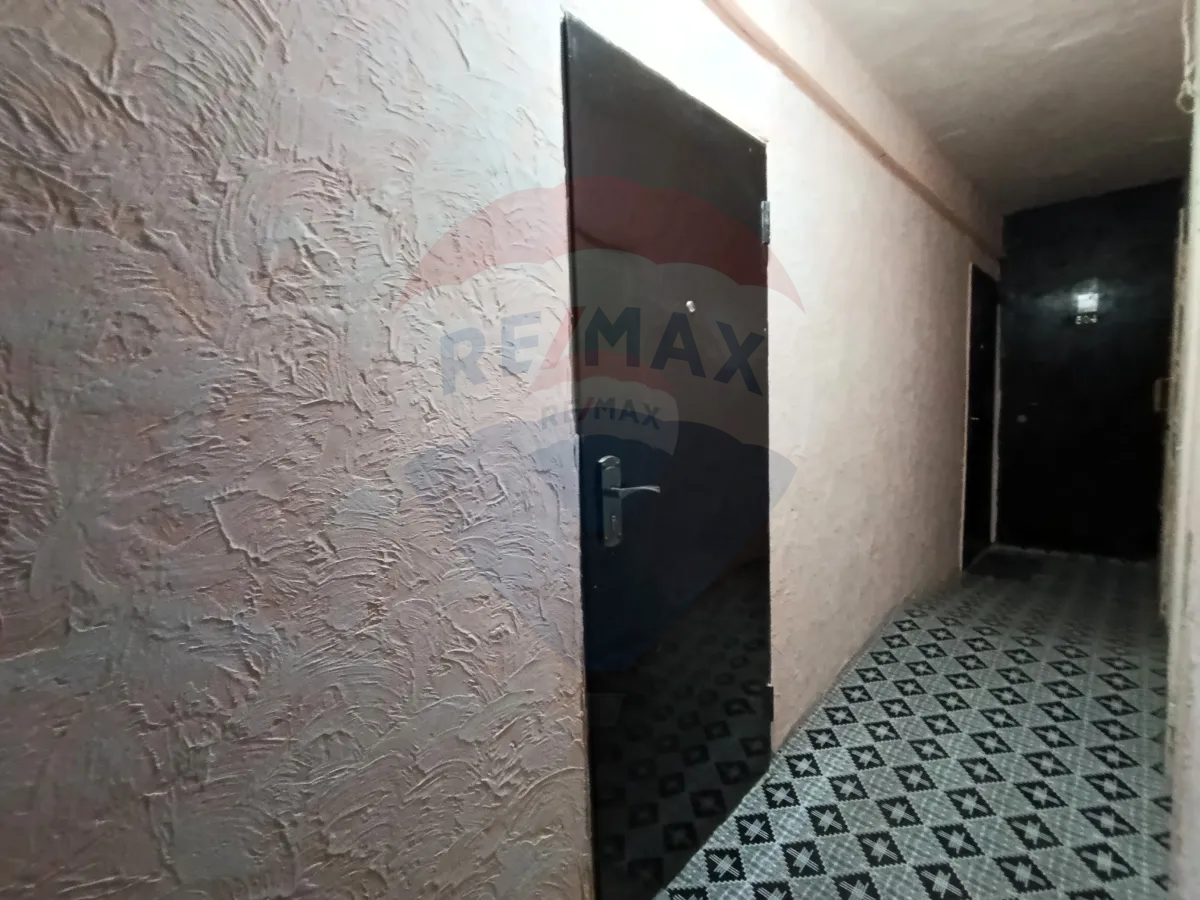 200 EUR