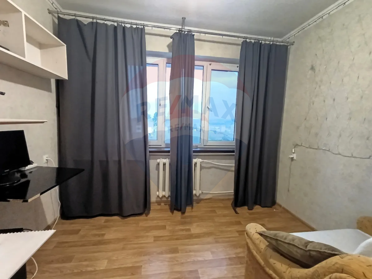 200 EUR