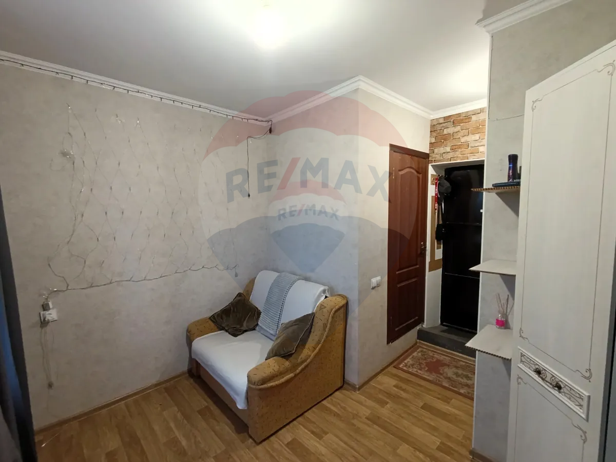 200 EUR