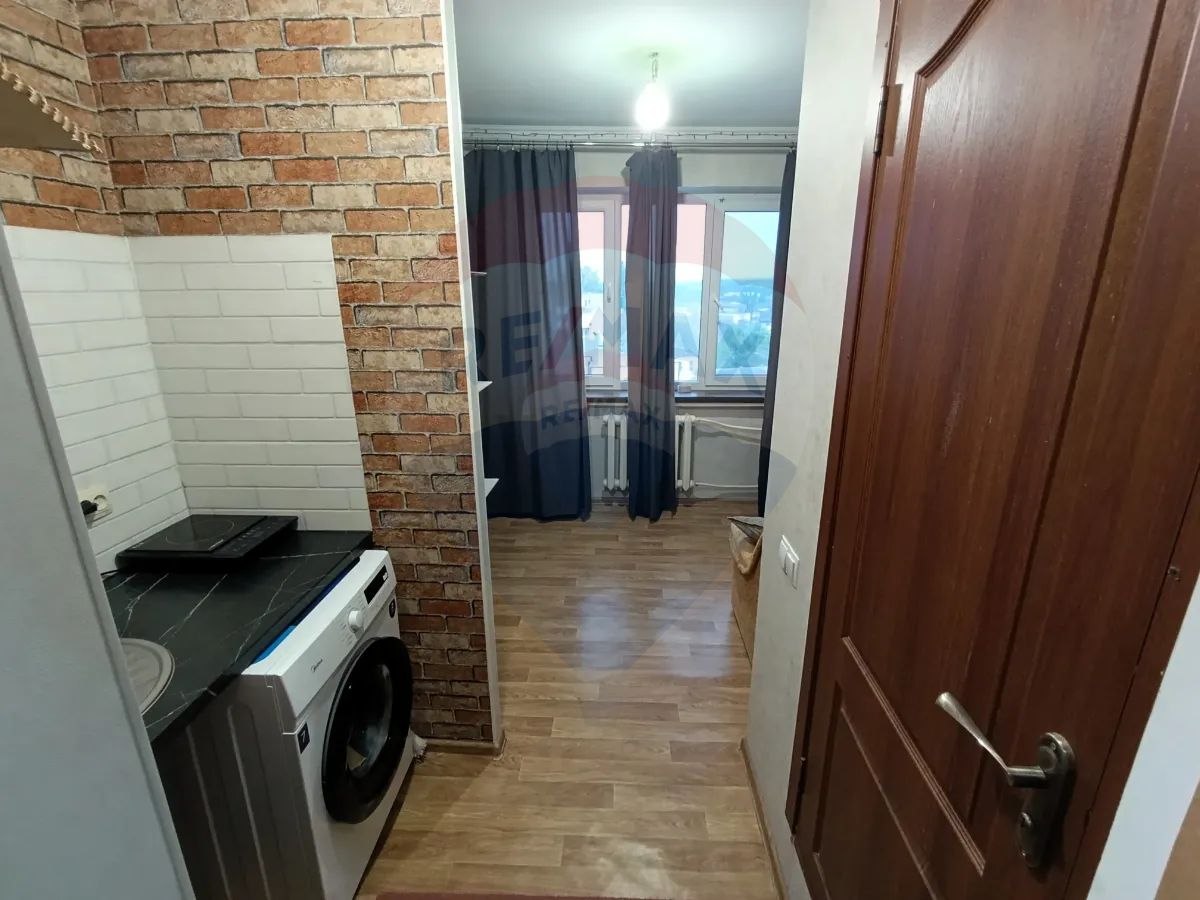 200 EUR