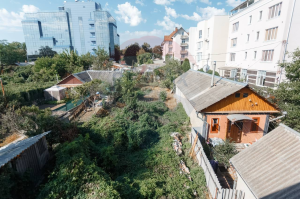 380.000 EUR