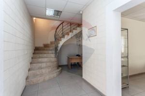 380.000 EUR
