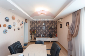380.000 EUR