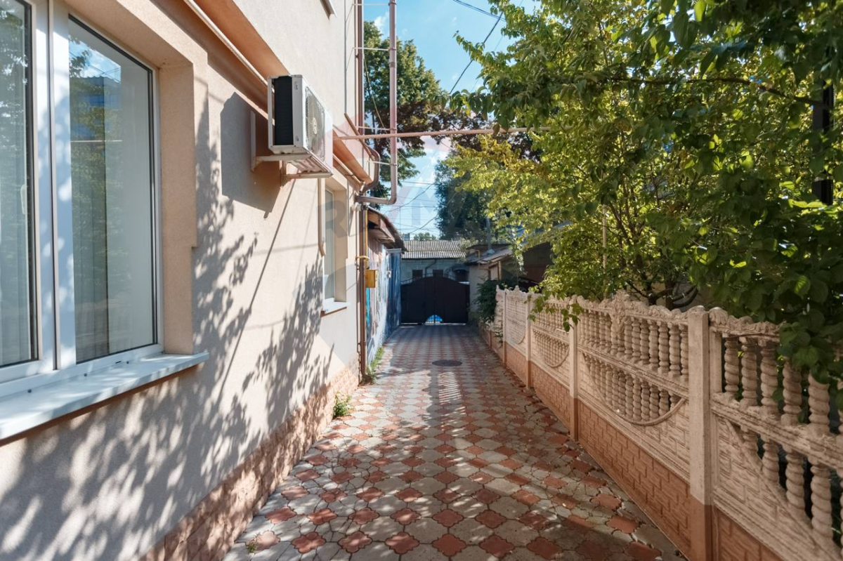 380.000 EUR