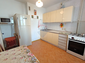 109.900 EUR