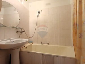 109.900 EUR