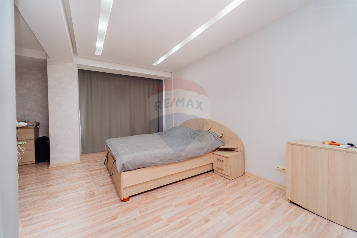 2.000 EUR