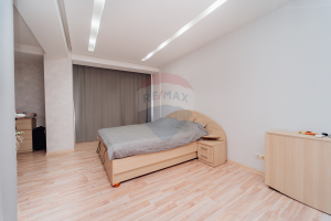 2.000 EUR