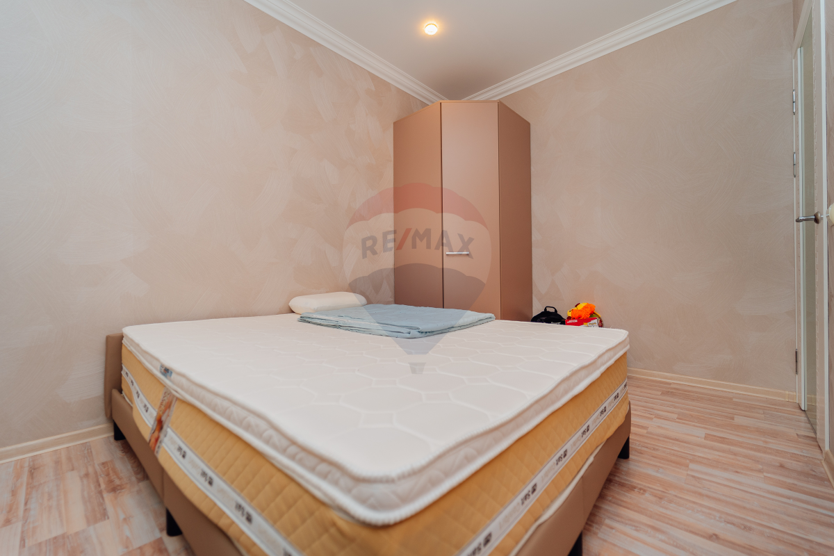 2.000 EUR