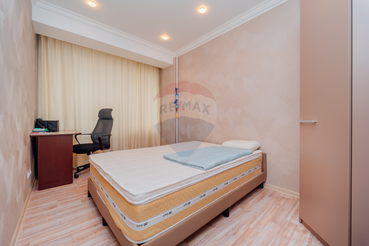 2.000 EUR