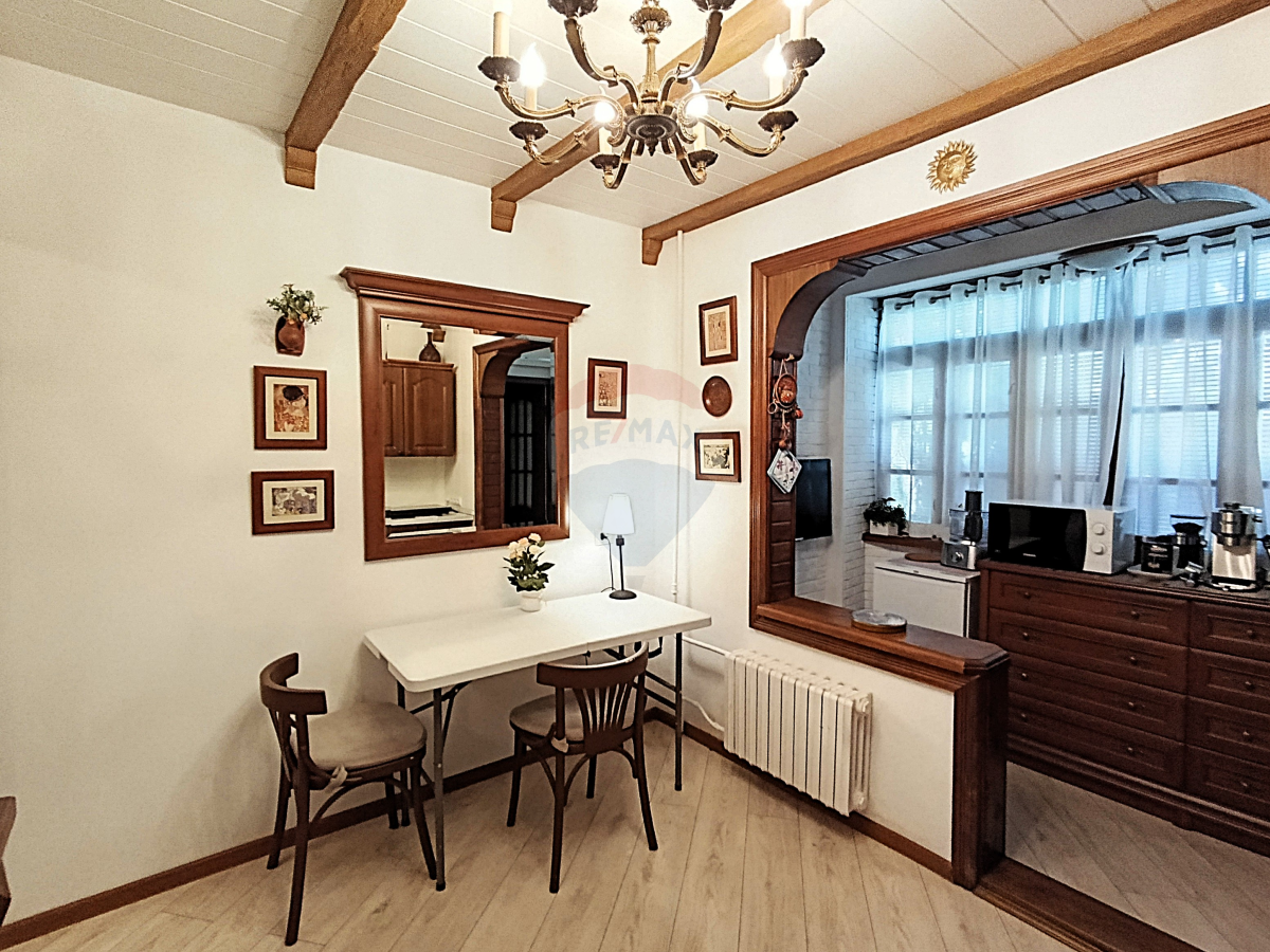 115.900 EUR