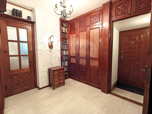115.900 EUR