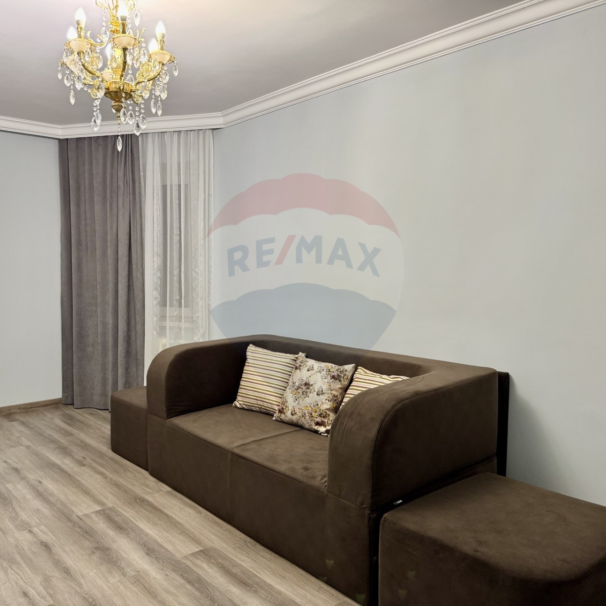 195.000 EUR