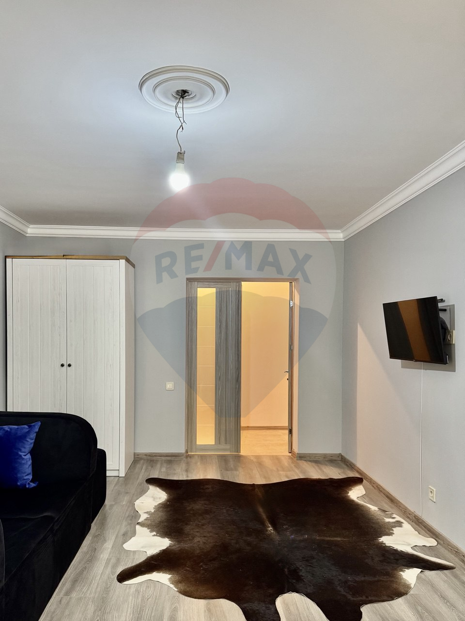 195.000 EUR