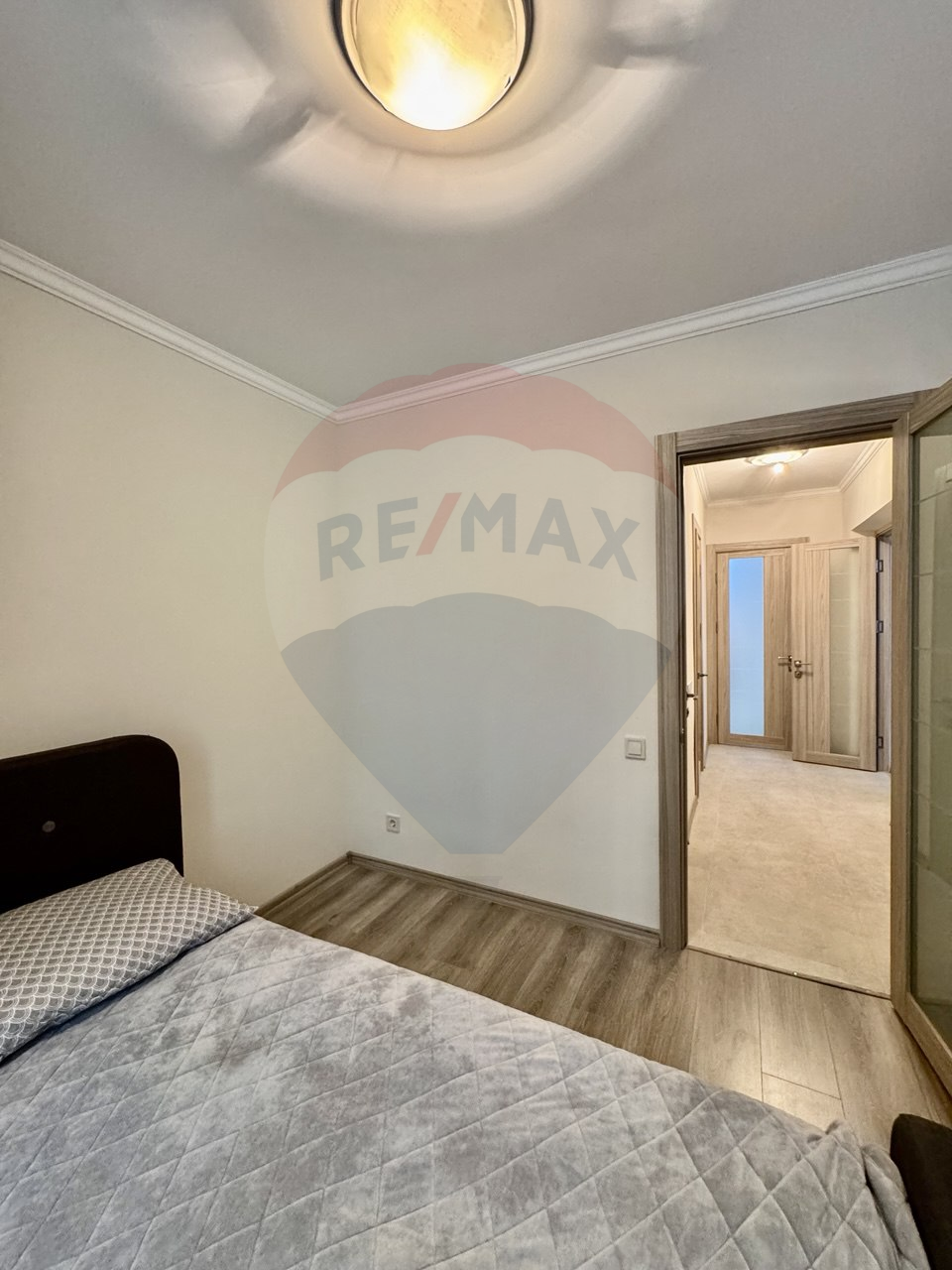 195.000 EUR