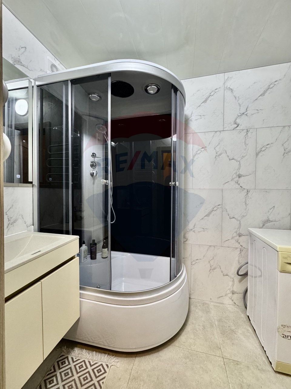 195.000 EUR