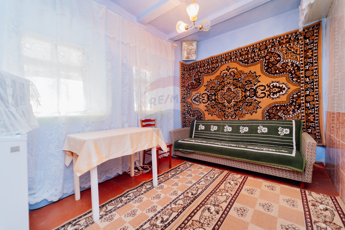 44.000 EUR