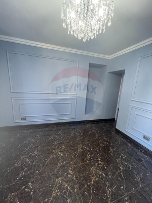 750 EUR