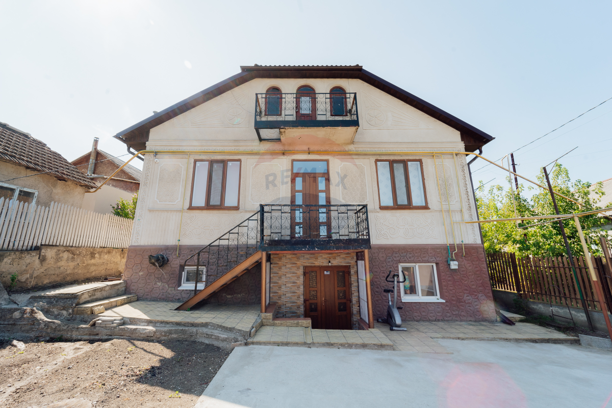 185.000 EUR