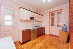 185.000 EUR