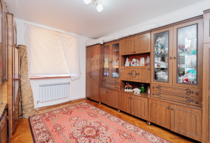 185.000 EUR