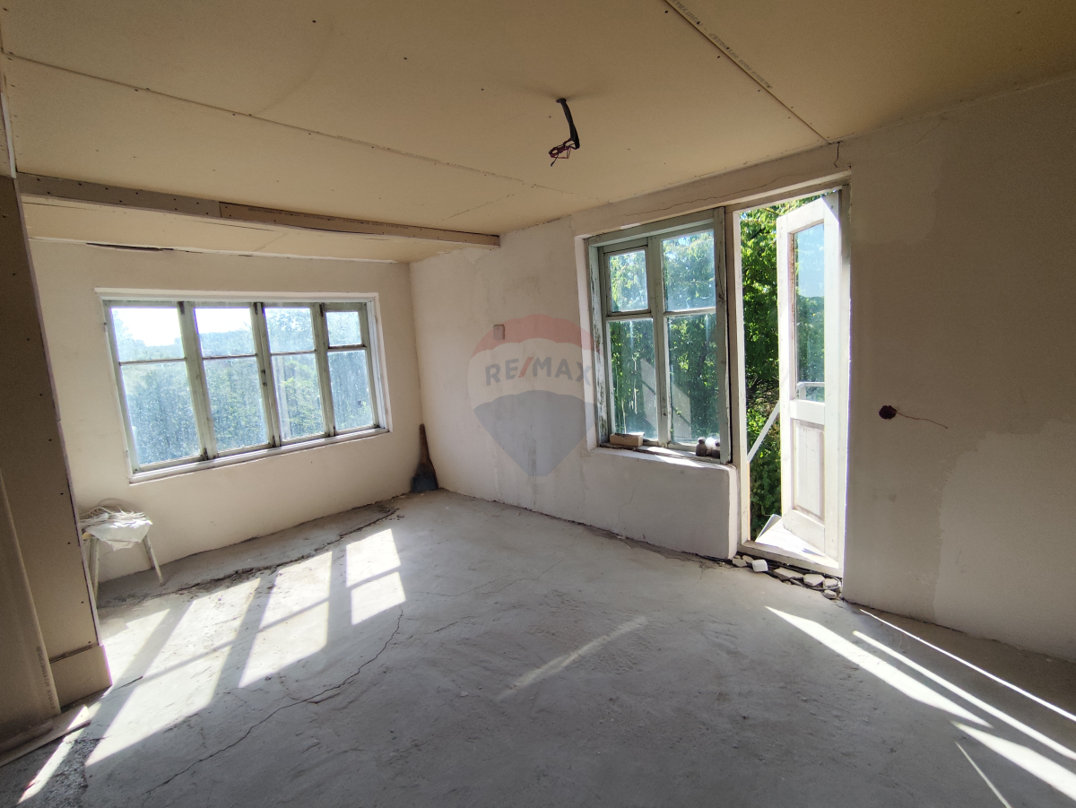 44.000 EUR