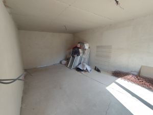 44.000 EUR