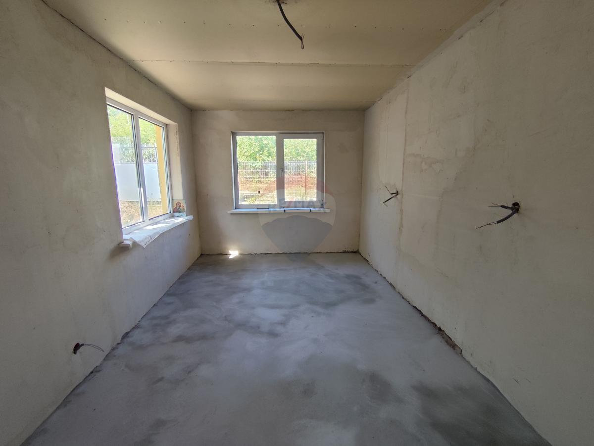 44.000 EUR